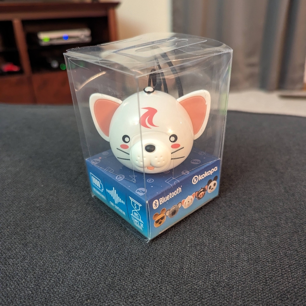 White Cat Portable Bluetooth Speaker, NIB